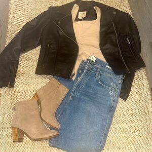 Tom’s Lunata booties